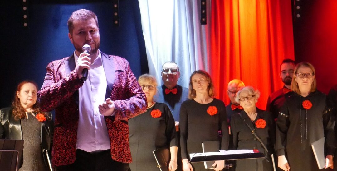 Świętowaliśmy Niepodległość – Chór Con Grazia na Gali w Ożarowie